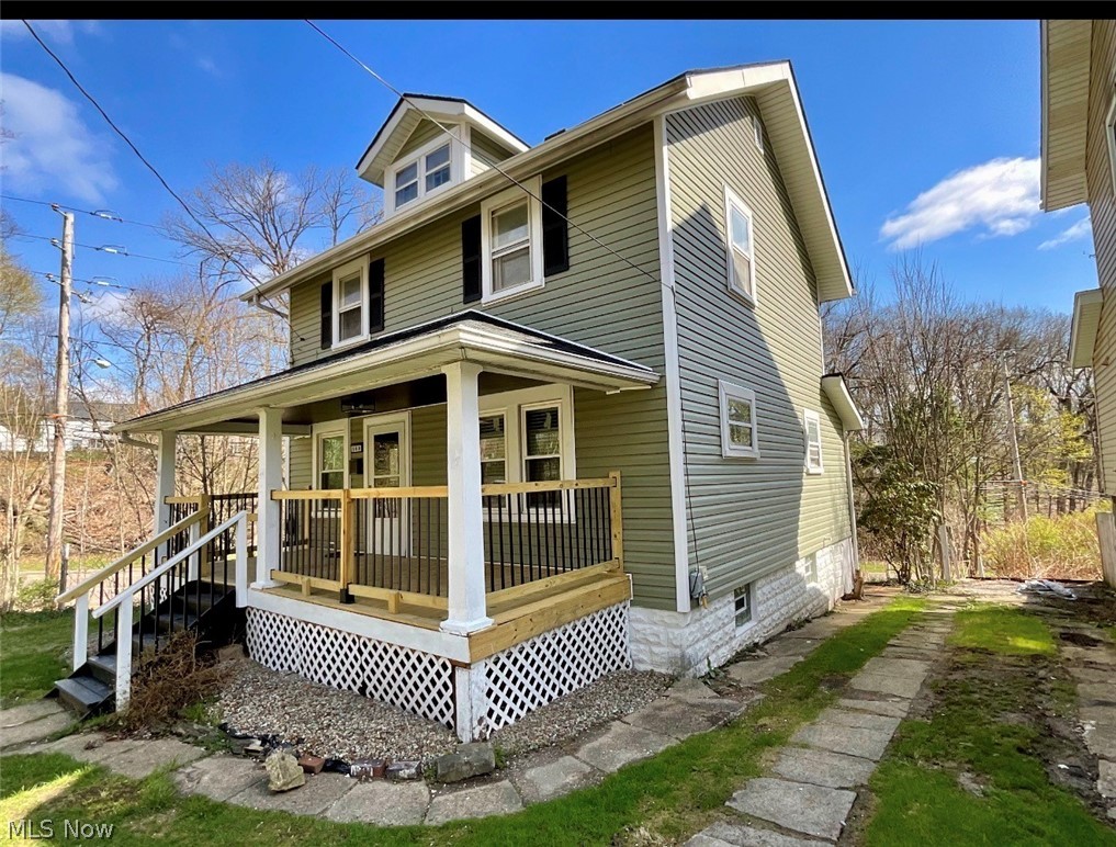 569 Barwell Street Akron OH 44303