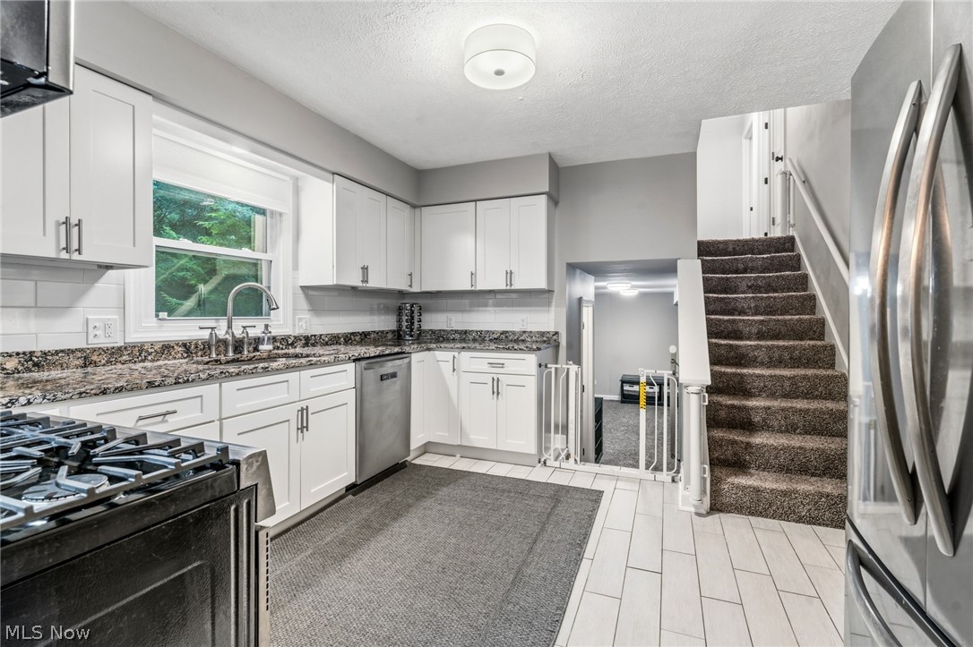 1884 Spring Valley Avenue NW Canton OH 44708
