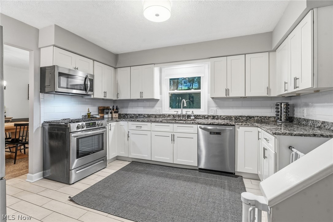 1884 Spring Valley Avenue NW Canton OH 44708