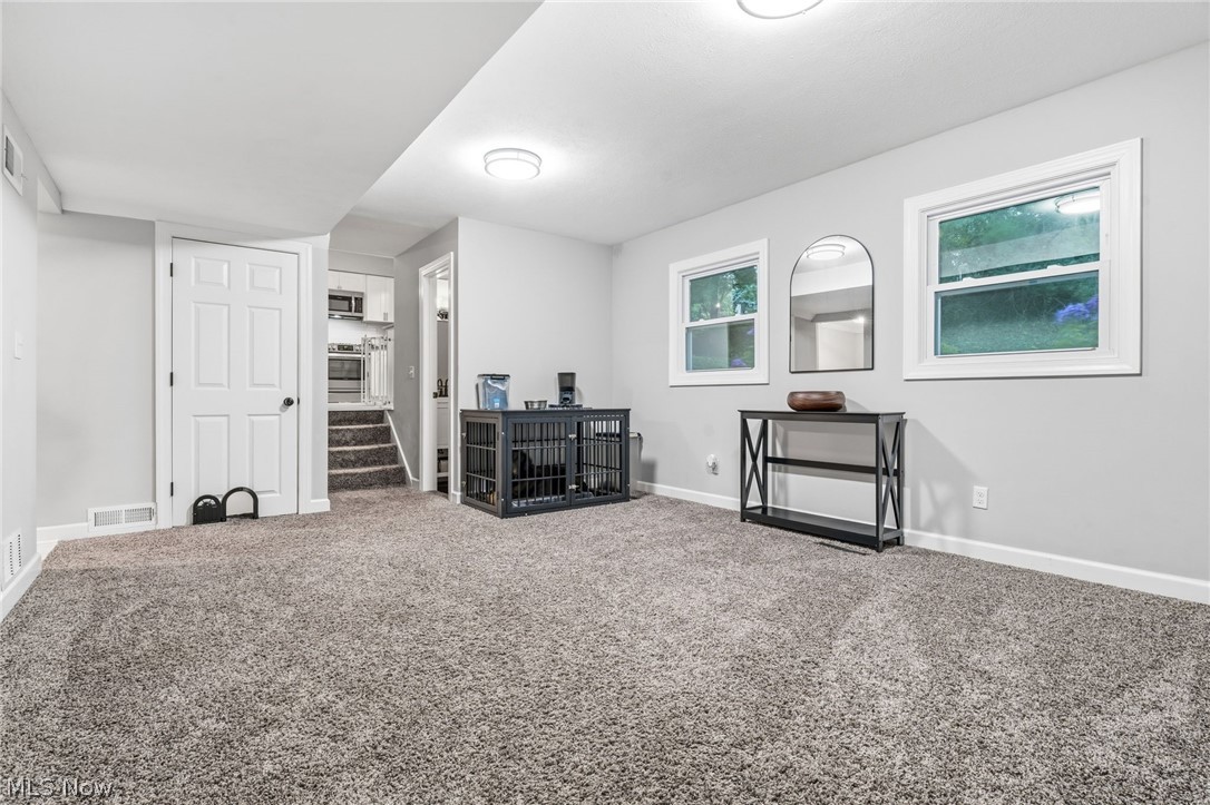 1884 Spring Valley Avenue NW Canton OH 44708