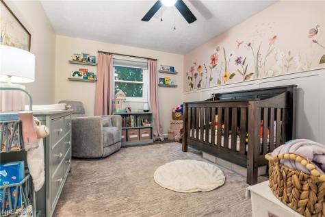 1884 Spring Valley Avenue NW Canton OH 44708