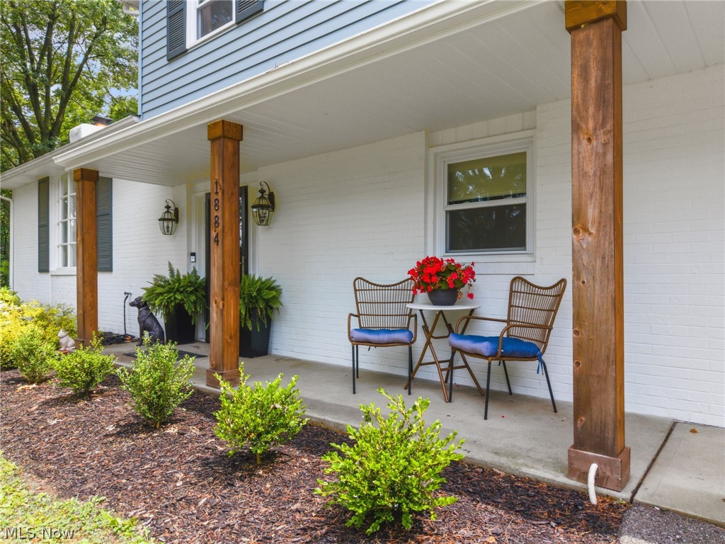 1884 Spring Valley Avenue NW Canton OH 44708