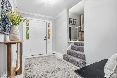 1884 Spring Valley Avenue NW Canton OH 44708