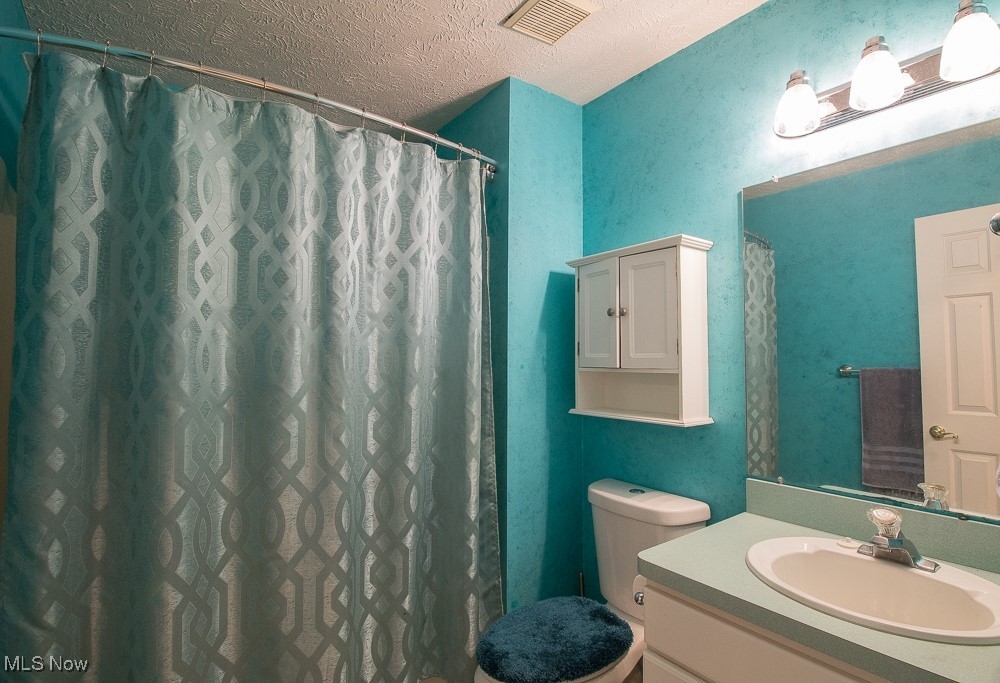 403 Downing Drive Chardon OH 44024