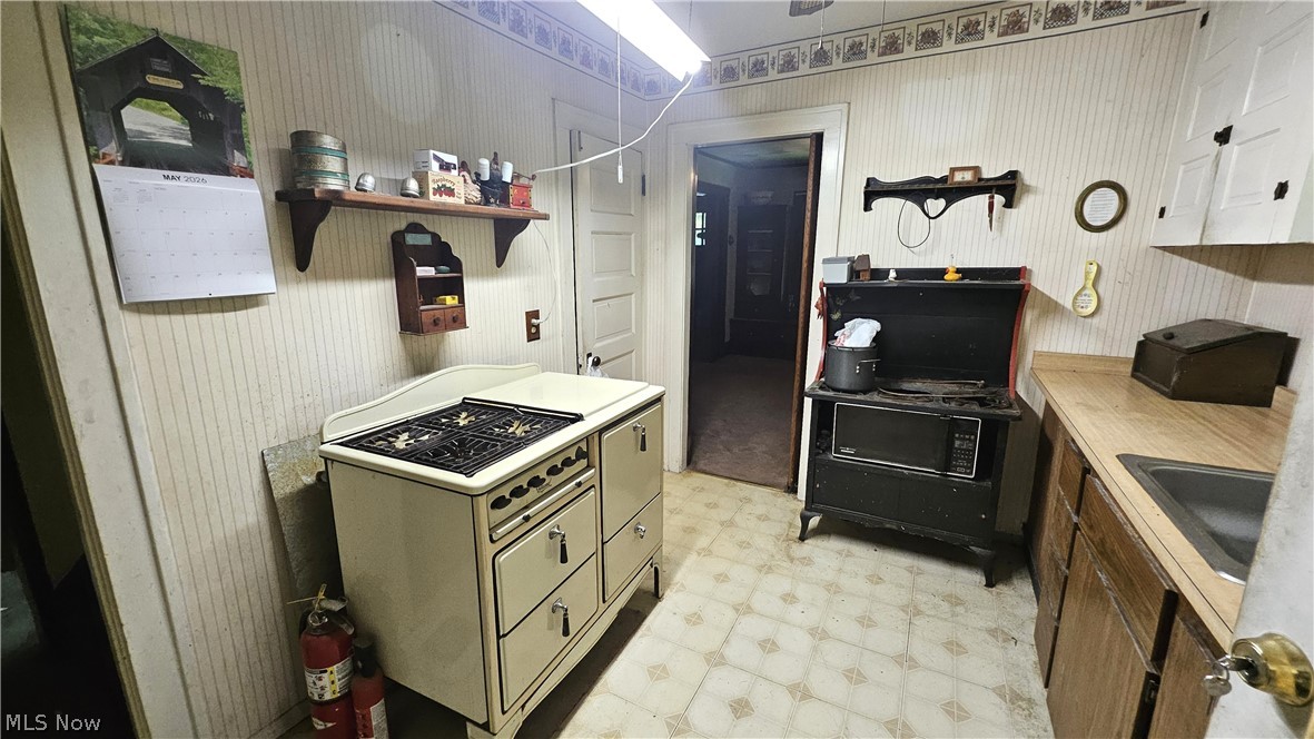14522 Granger Road Maple Heights OH 44137