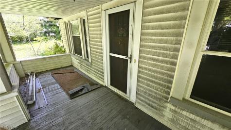 14522 Granger Road Maple Heights OH 44137