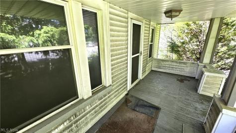 14522 Granger Road Maple Heights OH 44137