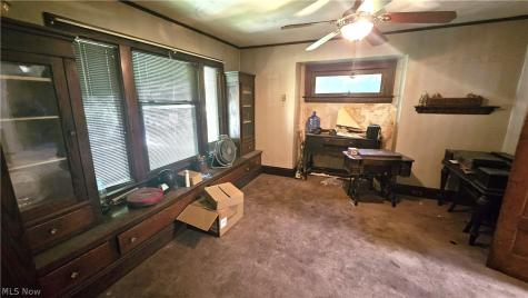 14522 Granger Road Maple Heights OH 44137