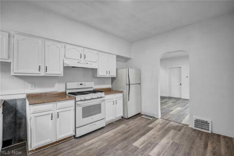 1380 E 93rd Street Cleveland OH 44106
