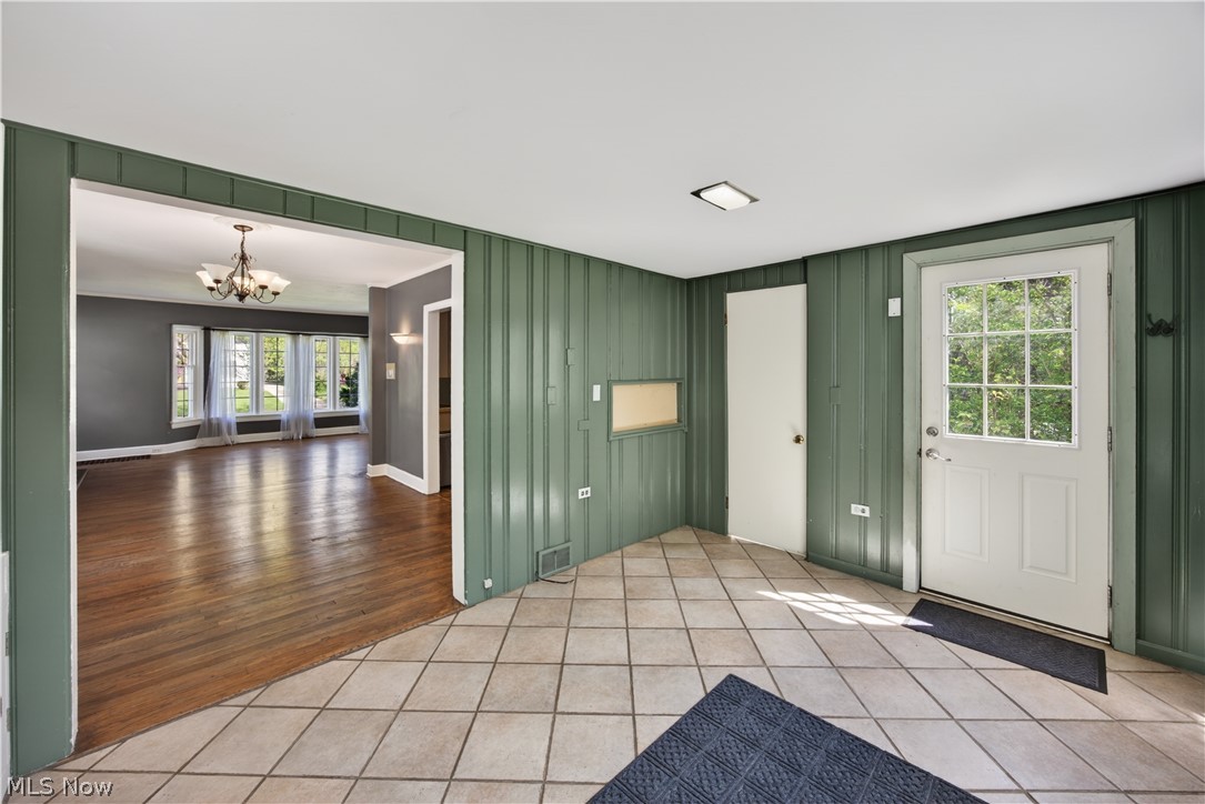 20426 Almar Drive Shaker Heights OH 44122