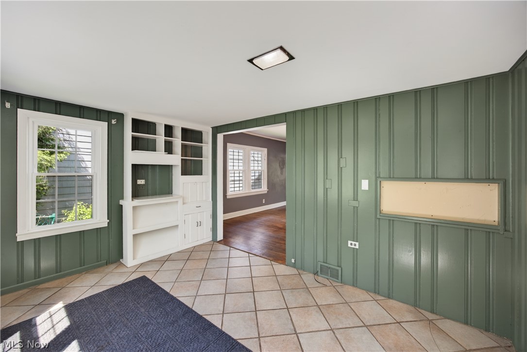 20426 Almar Drive Shaker Heights OH 44122