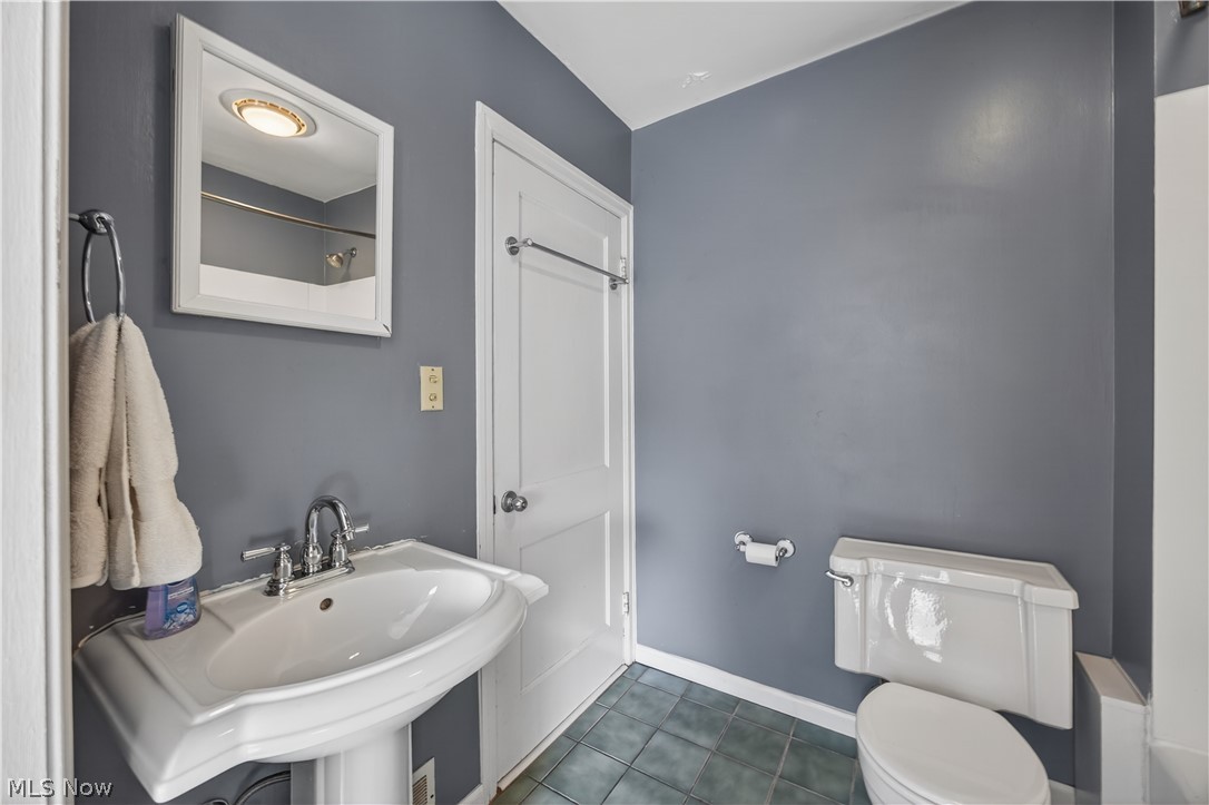 20426 Almar Drive Shaker Heights OH 44122