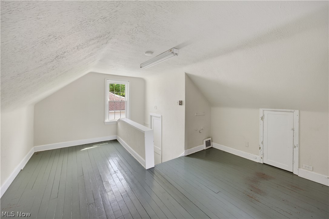 20426 Almar Drive Shaker Heights OH 44122
