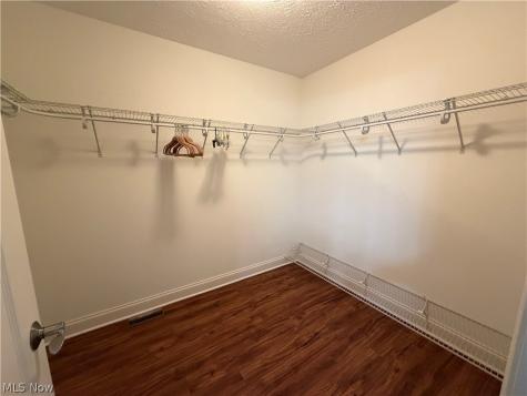 484 Water Pointe Lane Brunswick OH 44212