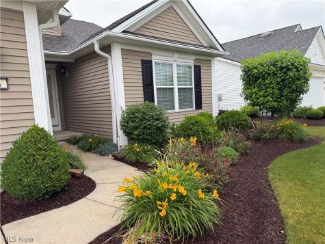 484 Water Pointe Lane Brunswick OH 44212