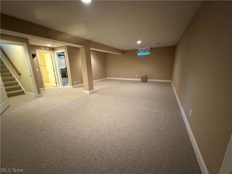 484 Water Pointe Lane Brunswick OH 44212