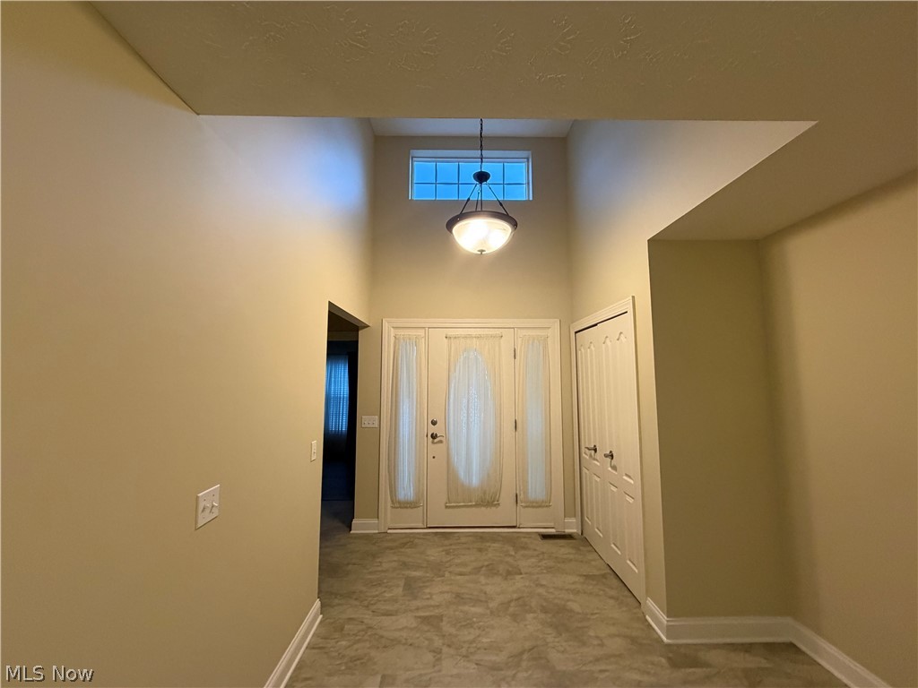 484 Water Pointe Lane Brunswick OH 44212