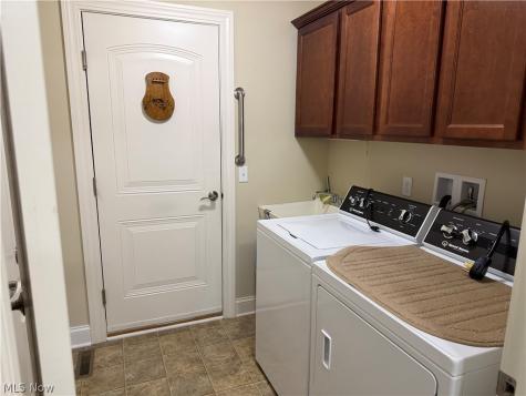 484 Water Pointe Lane Brunswick OH 44212