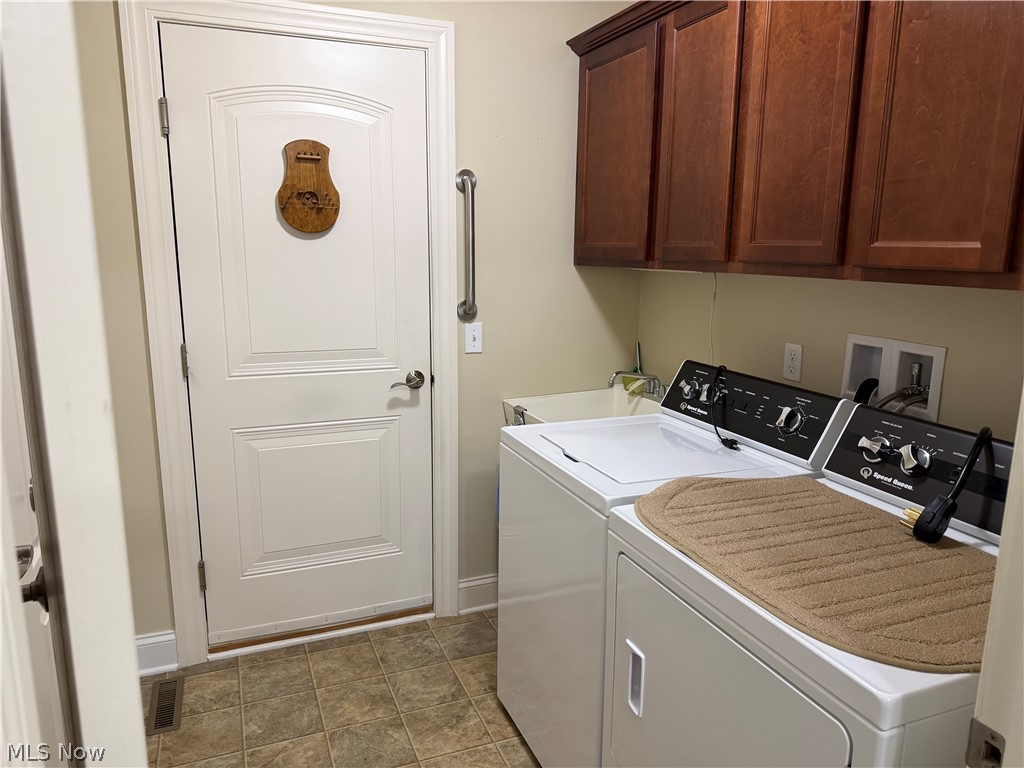 484 Water Pointe Lane Brunswick OH 44212