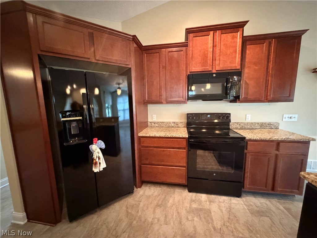 484 Water Pointe Lane Brunswick OH 44212