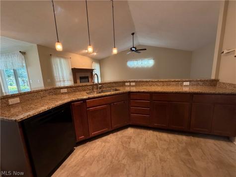 484 Water Pointe Lane Brunswick OH 44212