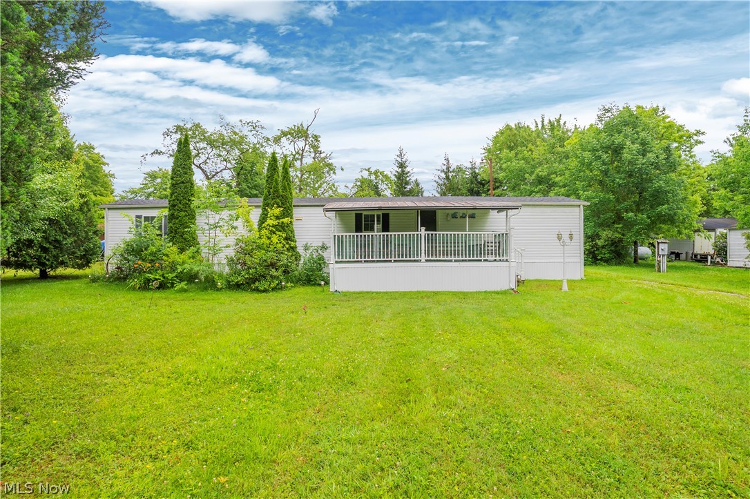 6886 Lindsley Avenue Andover OH 44003