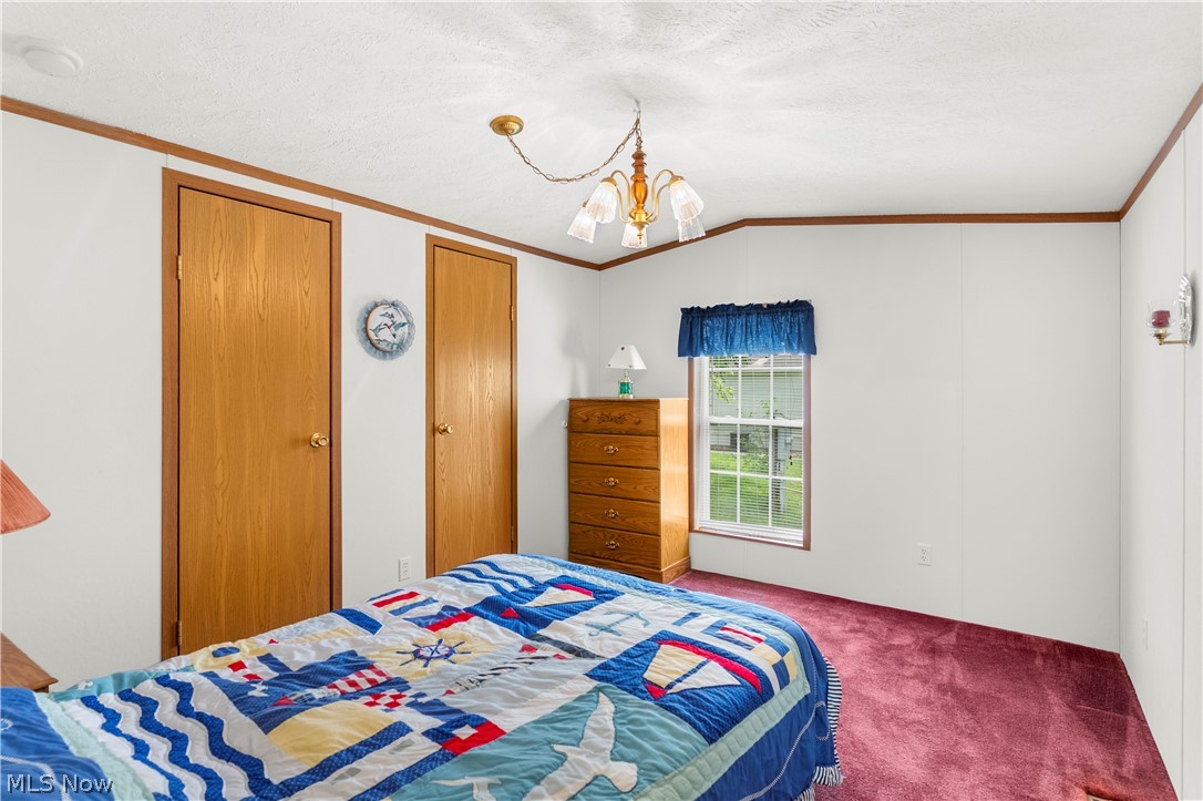 6886 Lindsley Avenue Andover OH 44003