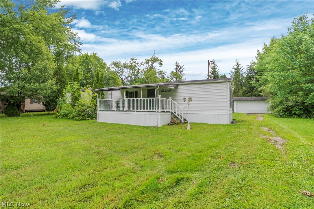 6886 Lindsley Avenue Andover OH 44003