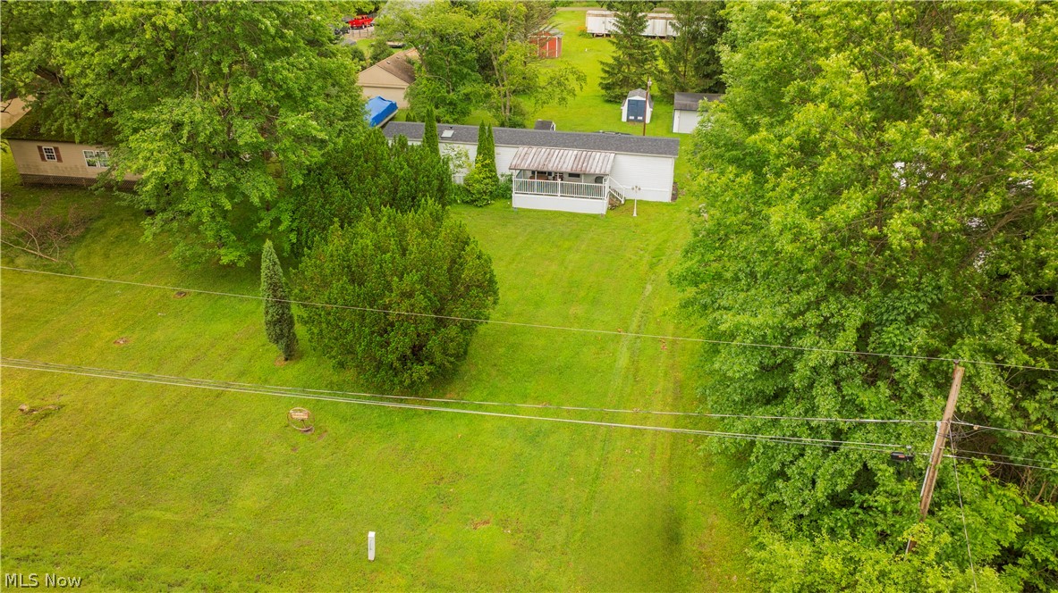 6886 Lindsley Avenue Andover OH 44003
