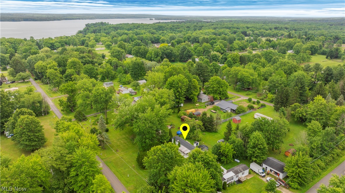 6886 Lindsley Avenue Andover OH 44003