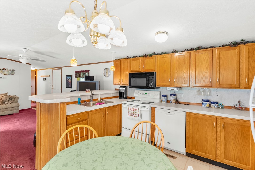 6886 Lindsley Avenue Andover OH 44003