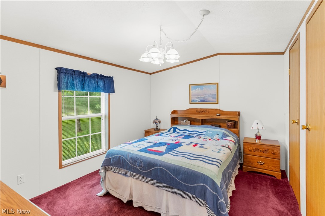 6886 Lindsley Avenue Andover OH 44003