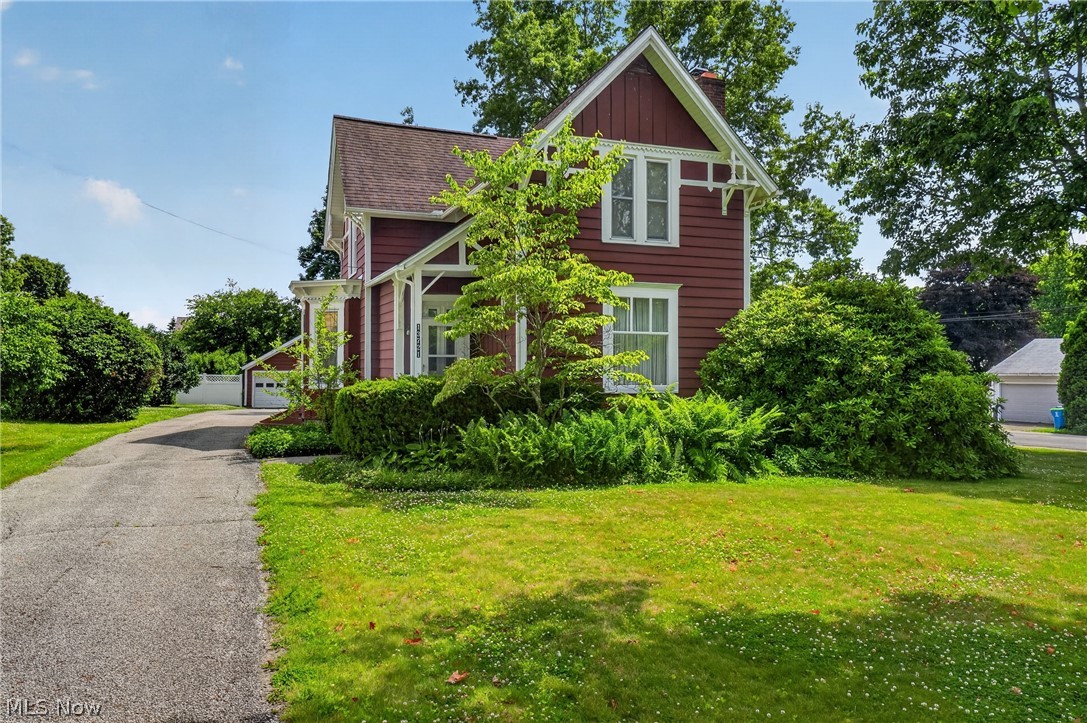 13721 Spring Street Burton OH 44021