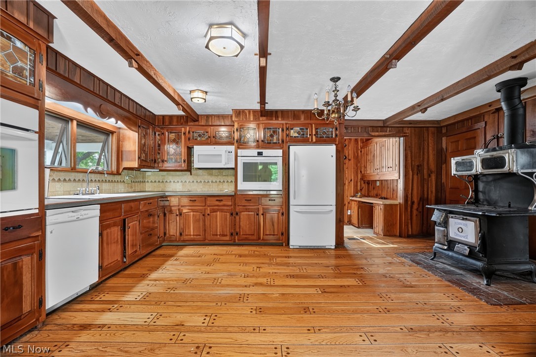 13721 Spring Street Burton OH 44021