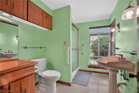 13721 Spring Street Burton OH 44021