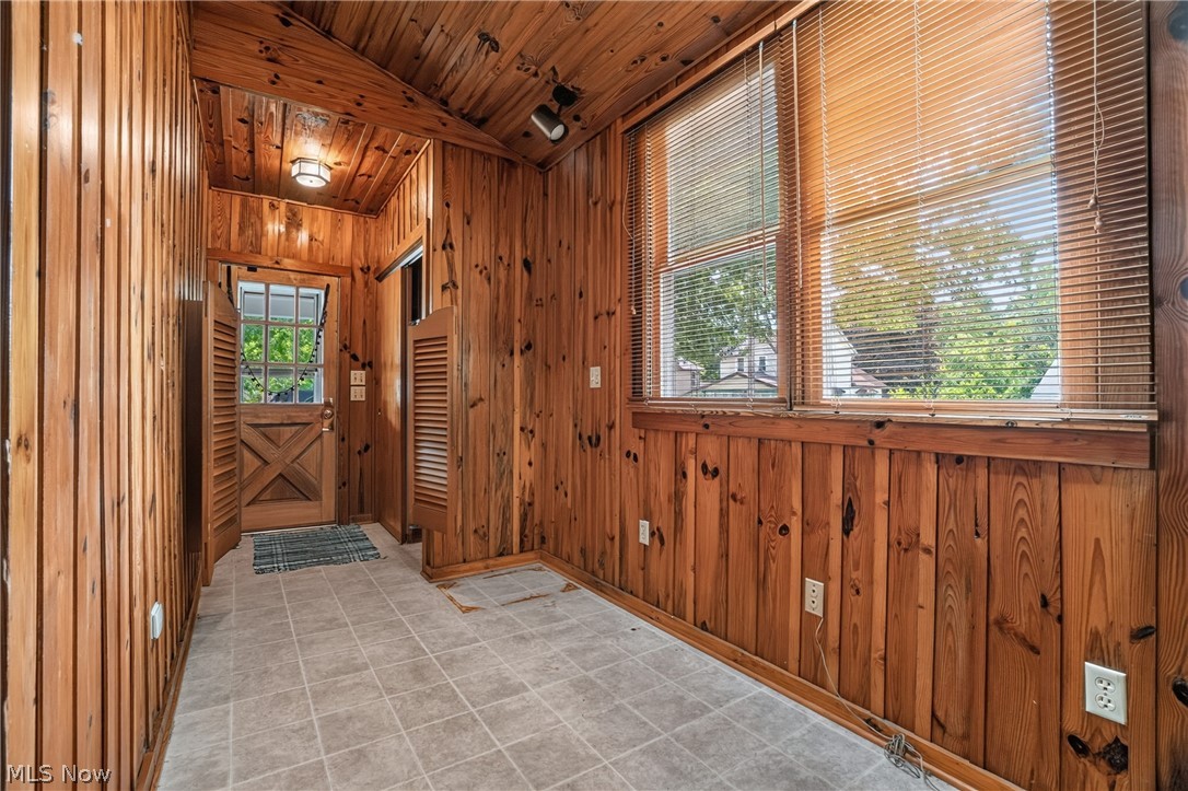 13721 Spring Street Burton OH 44021