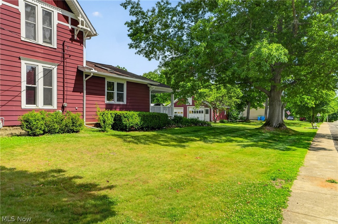 13721 Spring Street Burton OH 44021