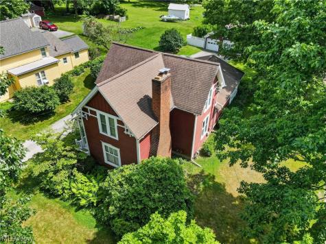 13721 Spring Street Burton OH 44021