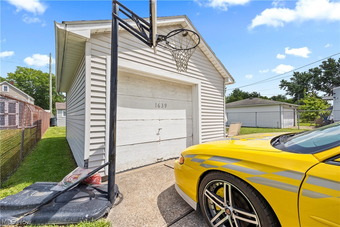 1639 E 34th Street Lorain OH 44055