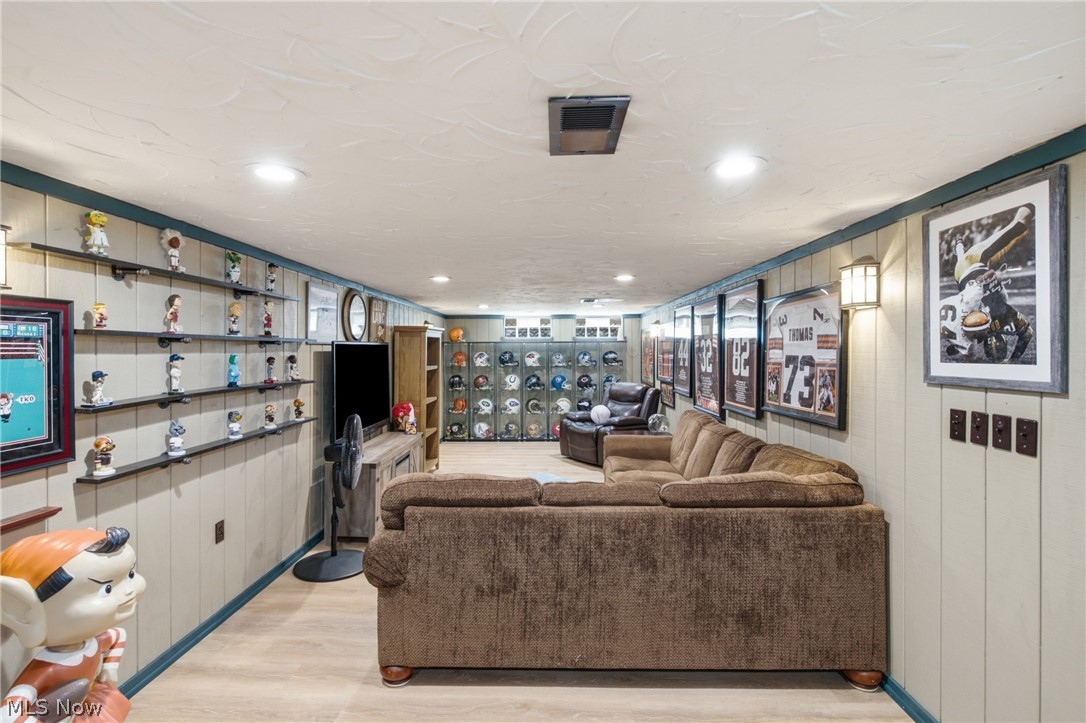 10860 Aaron Drive Parma OH 44130