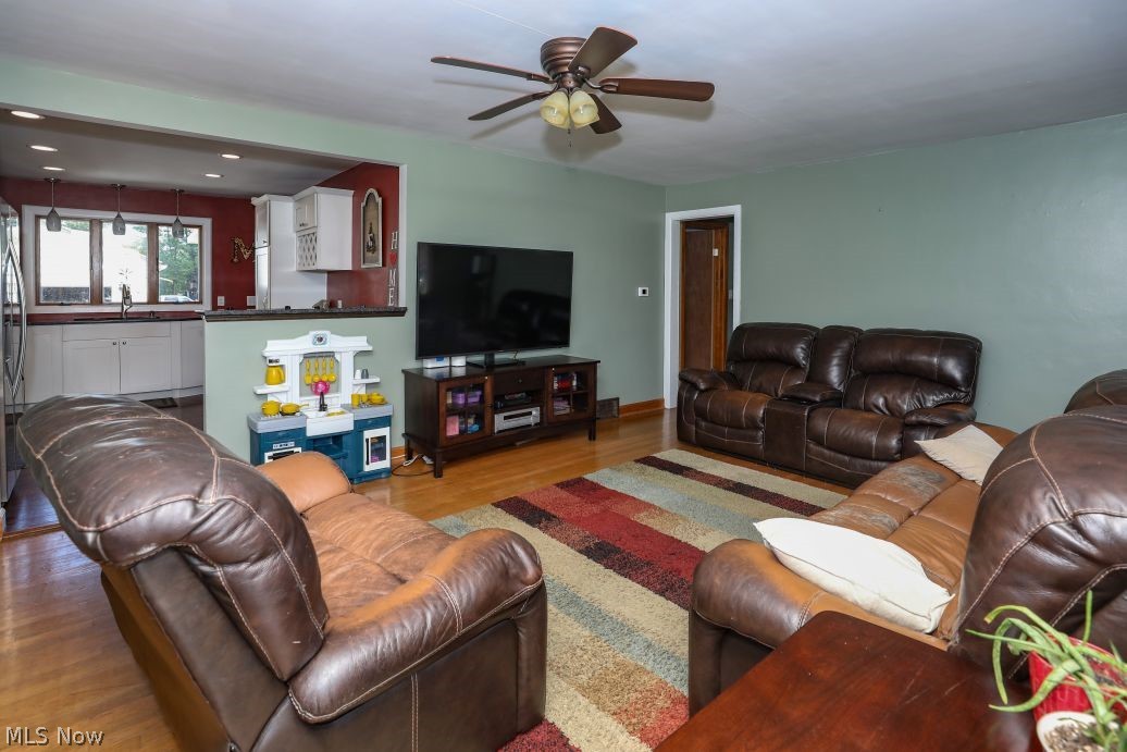 723 Eastland Avenue Ravenna OH 44266
