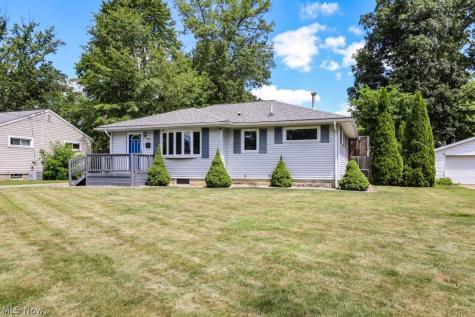 723 Eastland Avenue Ravenna OH 44266