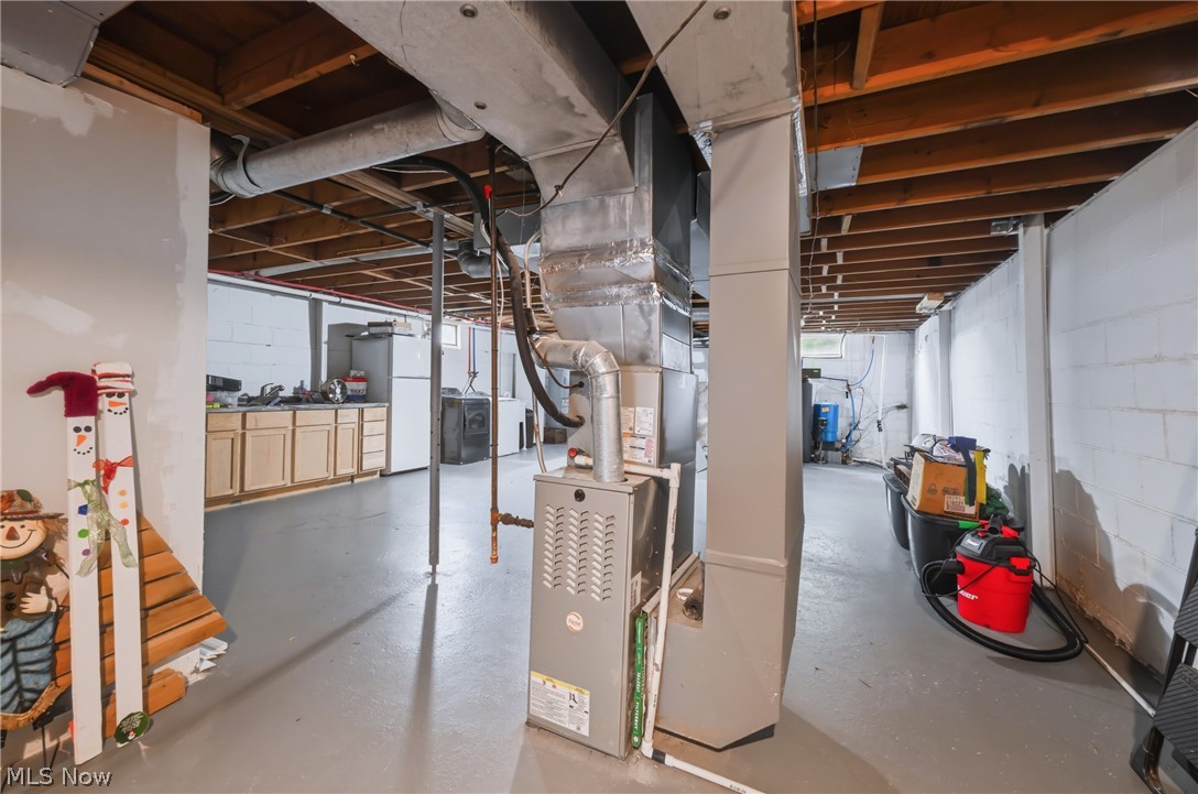 4429 Ridge Road Cortland OH 44410