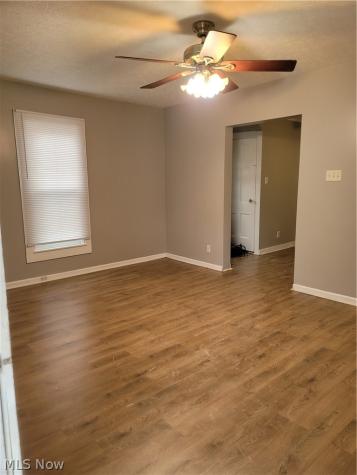 49 15th Street NW Barberton OH 44203