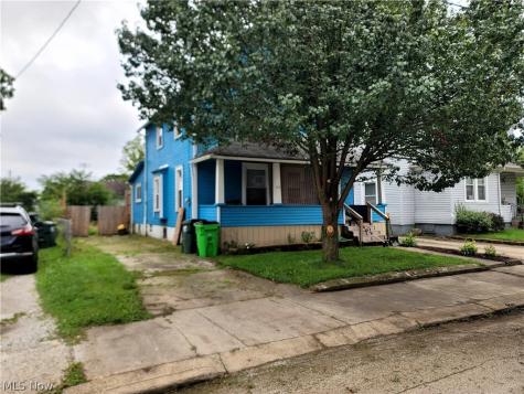 49 15th Street NW Barberton OH 44203