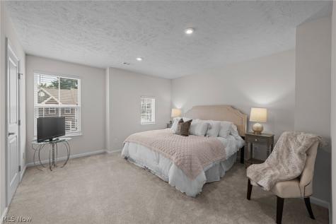 1633 Cypress Court Stow OH 44224