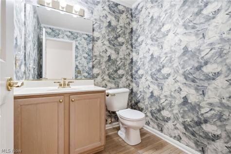 408 Driftwood Court Copley OH 44321