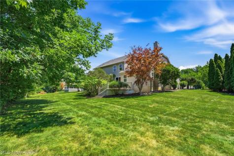 408 Driftwood Court Copley OH 44321