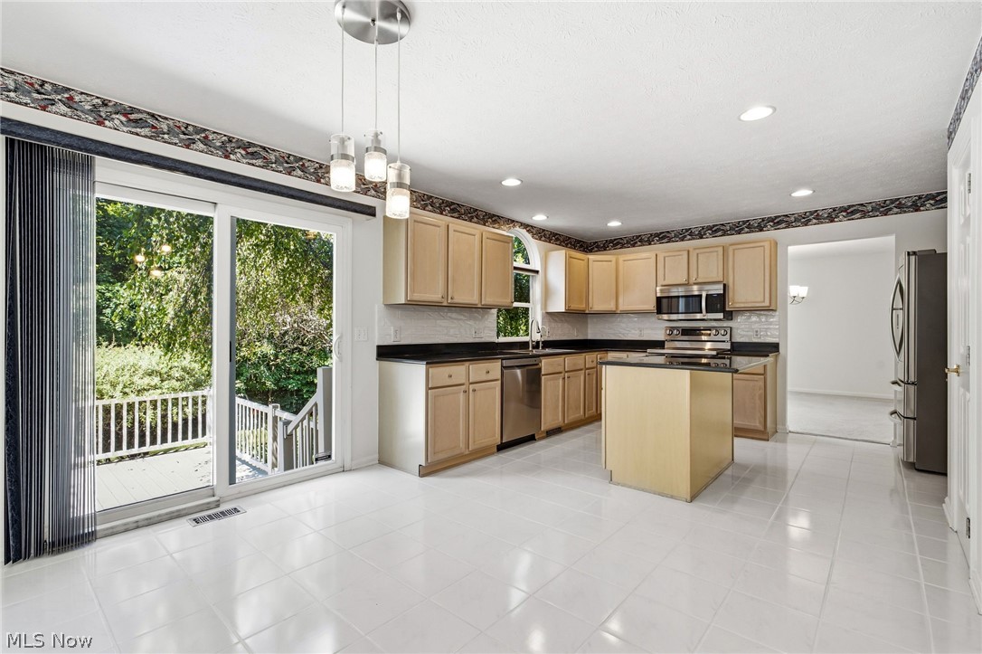 408 Driftwood Court Copley OH 44321