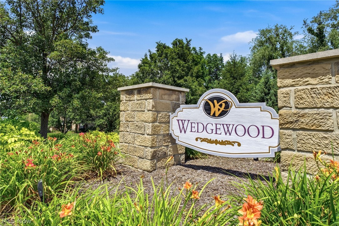 408 Driftwood Court Copley OH 44321